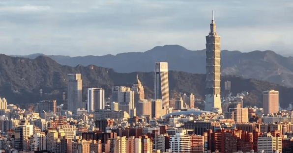 香港足球2025
_突发！台海闯入不速之客香港足球2025
，台岛内乱成一锅粥，解放军开始上强度了
