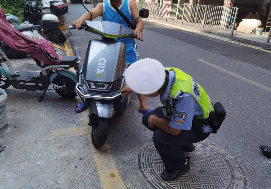 澳大利亚新南威尔斯联赛2
_多地严查“人造太阳”澳大利亚新南威尔斯联赛2
！湖南交警提醒