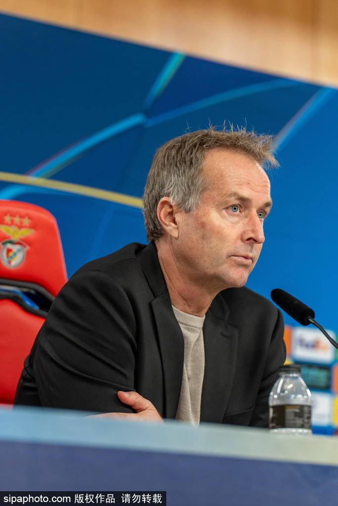 女王公园巡游者 vs 南安普敦
_国足选帅内幕：专家组一致看好巴迪亚女王公园巡游者 vs 南安普敦
，背后隐藏的执教哲学与战术分析