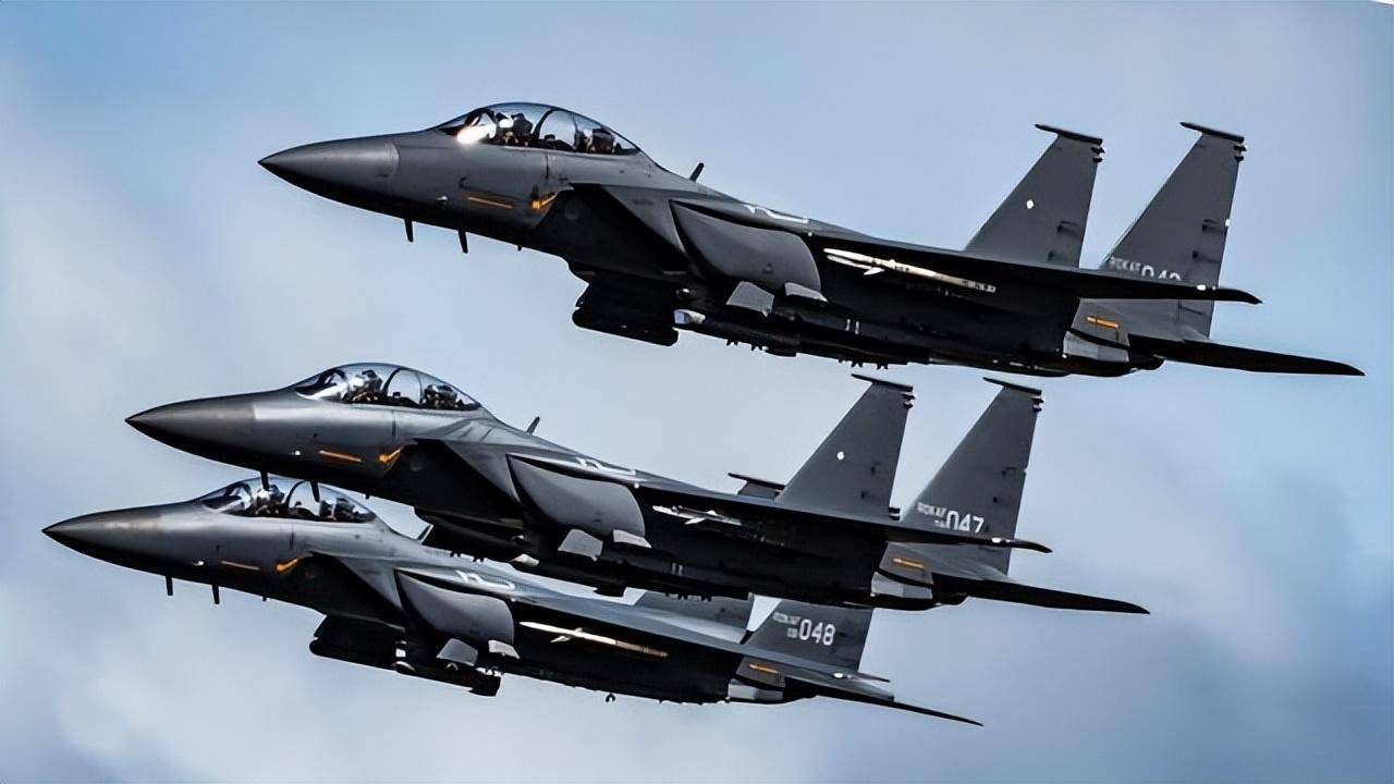 皇冠信用登1
_霹雳-15配上预警机皇冠信用登1
,歼-10出口朝鲜最佳时机,对美日韩最好的威慑